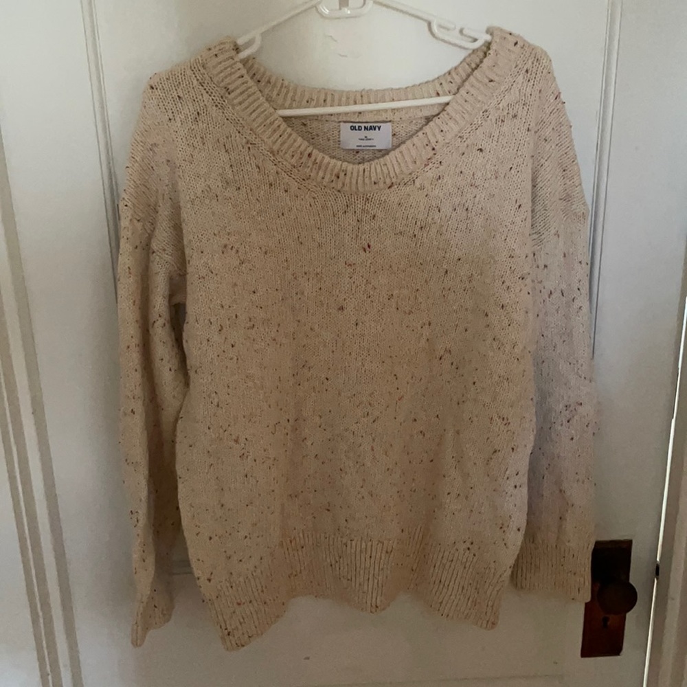 Women’s sweater size M